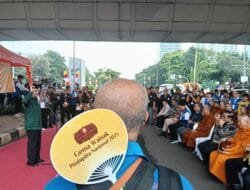 Dihadiri Menag Nasaruddin Umar, Sangha Theravada Indonesia Sukses Gelar Gema Waisak Pindapata Nasional 2025