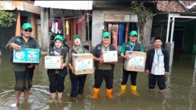 Ketum PDBN Beri Sembako Ringankan Korban Banjir Demak