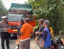 Polres Situbondo Beri Makanan Gratis Sopir Truk dan Angkutan