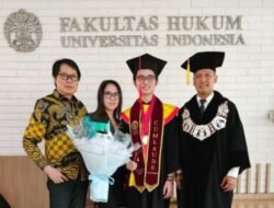 Lulus Cumlaude dari UI, Putra Ketua Peradi SAI Jakarta Utara Bersiap Ditempa di Beijing dan Harvard