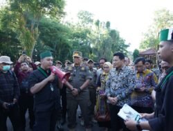 HMI Cabang Sidoarjo Peduli Pembangunan, Bupati Sambut Dengan Baik