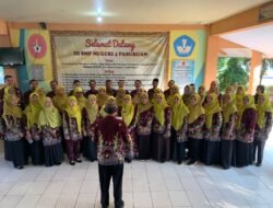 ASN dan Non-ASN SMP Negeri 4 Pasuruan Tandatangani Pakta Integritas
