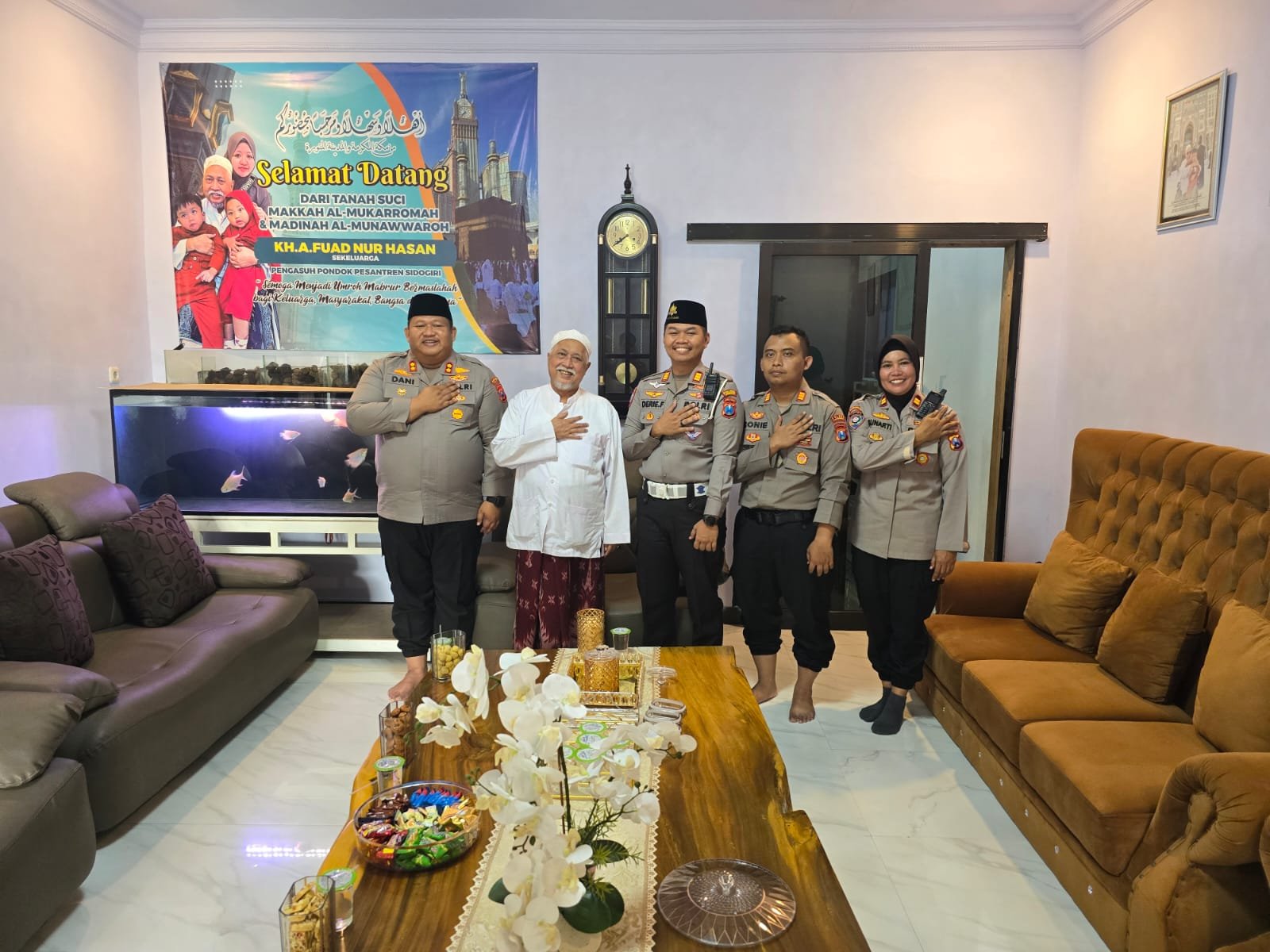 Kapolres Pasuruan Silaturahmi dan Distribusikan Hewan Qurban ke Ponpes dan Tokoh Agama