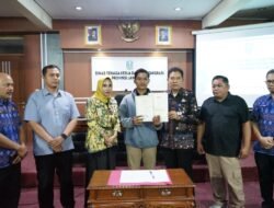 Sempat Ditahan, Ijazah Mantan Karyawan PT Tedmoninndo Pratama Semesta Akhirnya Dikembalikan Berkat Mediasi Pemkab Sidoarjo