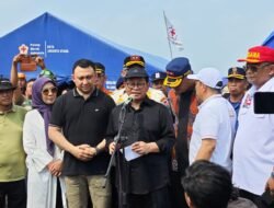 Gubernur Pramono Tinjau Korban Kebakaran Kapuk Muara