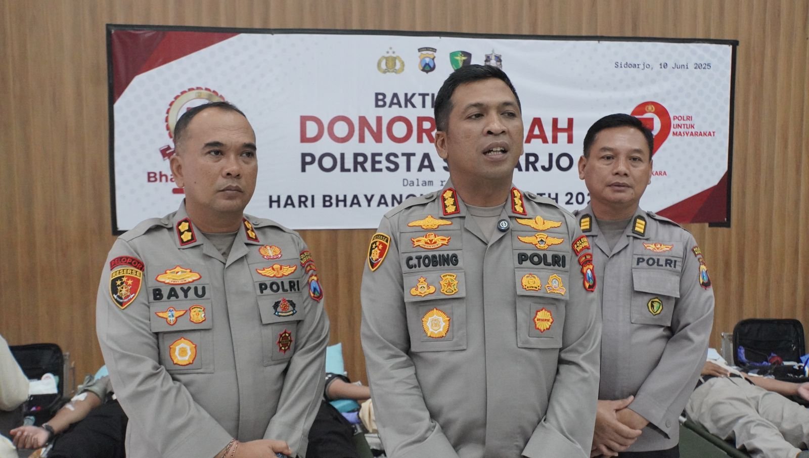 Kapolresta Sidoarjo,Kombes Pol Christian Tobing didampingi Wakapolresta Sidoarjo AKBP I Made Bayu Sutha Sartana