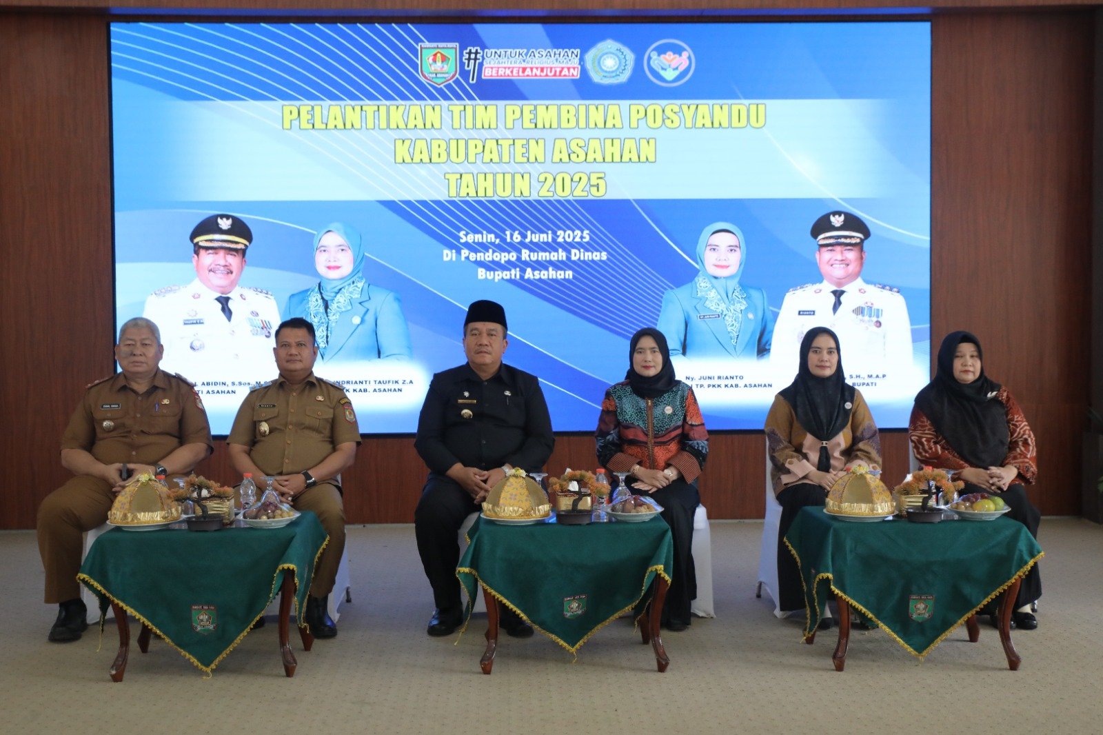 Bupati Asahan Taufik Zainal Abidin Siregar, S.Sos., M.Si secara resmi melantik Tim Pembina (TP) Pos Pelayanan Terpadu (Posyandu) Kabupaten Asahan