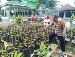 Pantau Lahan Sayuran, Polsek Tulangan Dukung Ketahanan Pangan Warga