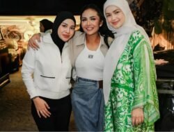Busana Siti Nurhaliza Jadi Sorotan Saat Krisdayanti ke Malaysia