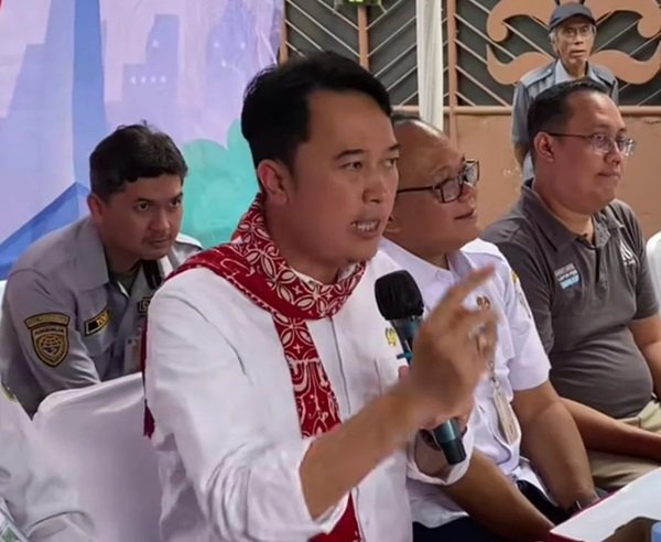 Reses di Mangga Besar, Kevin Wu Tanggapi Keluhan Warga soal Penggusuran PSI