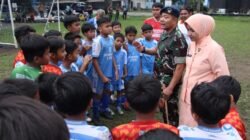 Danlanud Husein Sastranegara Tanamkan Semangat Juang pada Atlet Cilik SSB Angkasa