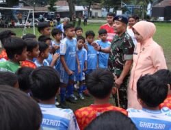 Danlanud Husein Sastranegara Tanamkan Semangat Juang pada Atlet Cilik SSB Angkasa