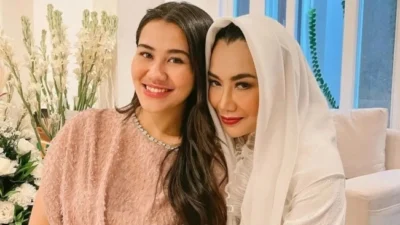 Aaliyah Massaid Melahirkan, Reza Artamevia Resmi Jadi Nenek