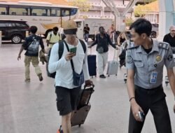 Overstay dan Kehabisan Uang, Rudenim Denpasar Deportasi Doktor Asal Rusia