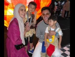 Momen Haru Baim Wong dan Paula Verhoeven di Wisuda Anak