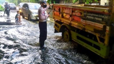 Hujan Deras Jakarta Banjir