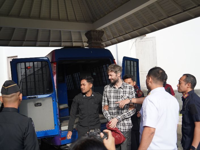 Buronan Interpol Rusia Diekstradisi, Imigrasi Bali Kawal Tanpa Kendala