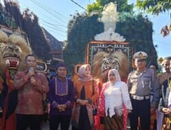 Warga Kediri Tumpah Ruah Meriahkan Grebeg Suro di Kelurahan Kemasan