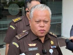 Zarof Ricar dan Lisa Rachmad Resmi Tersangka Suap Perkara