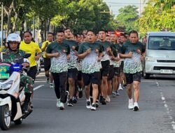 Korem 081/DSJ Membelah Keramaian Pagi di Kota Pendekar