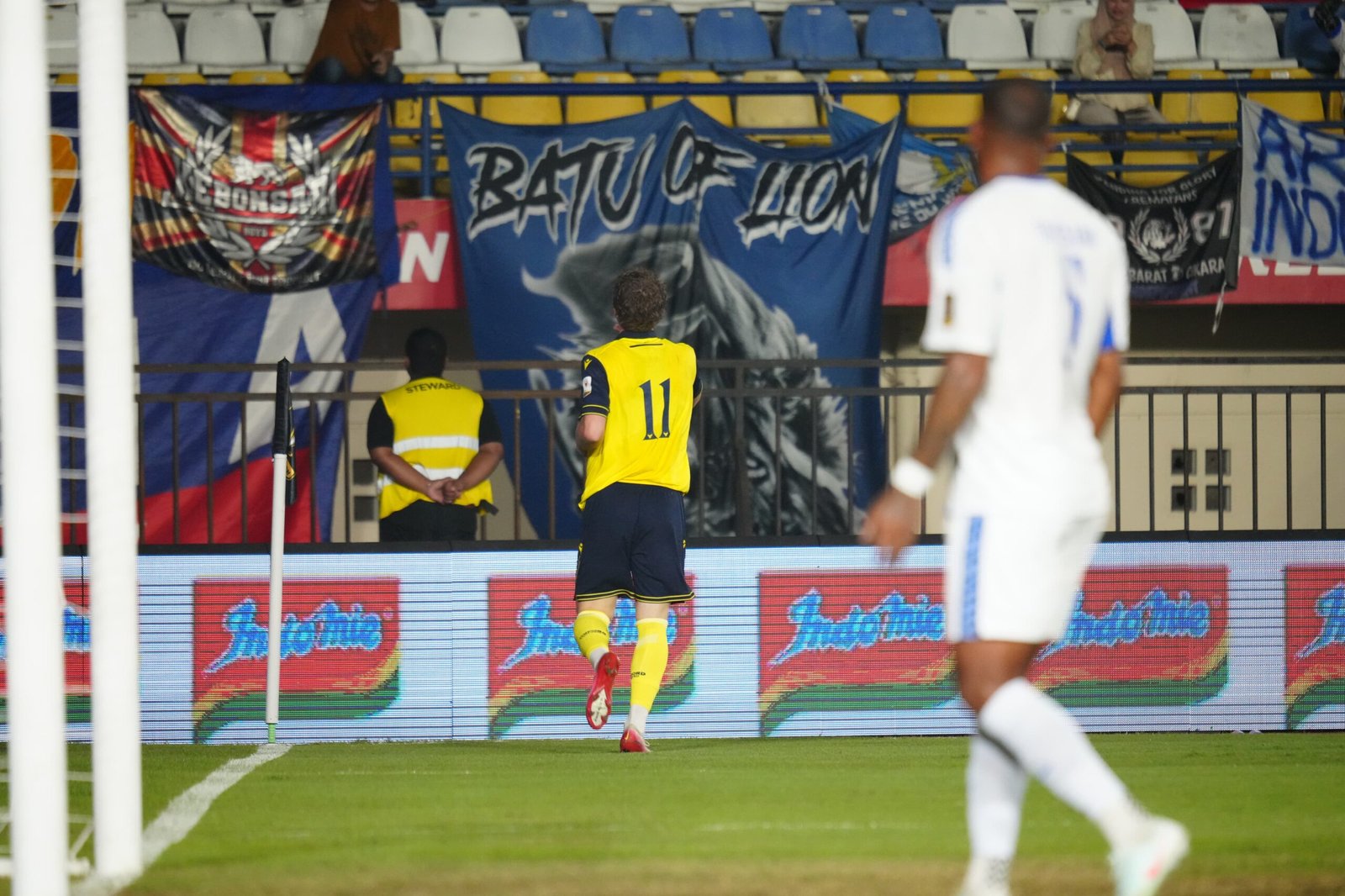 Ole Romeny dalam laga grup B Piala Presiden 2025 antara Oxford United melawan Arema FC di Stadion Si Jalak Harupat