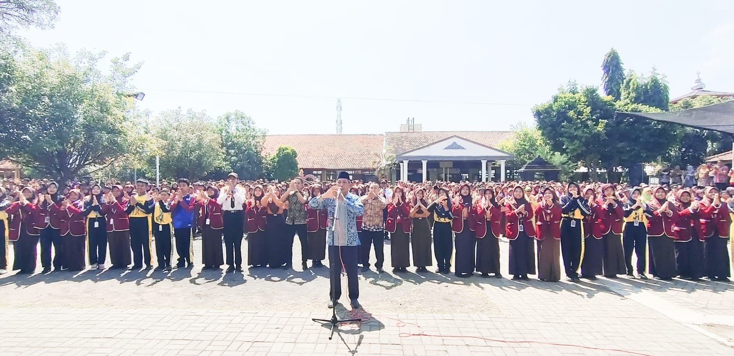 Kegiatan Penutupan Masa Pengenalan Lingkungan Satuan Pendidikan (MPLS) di SMPN 4 Pasuruan