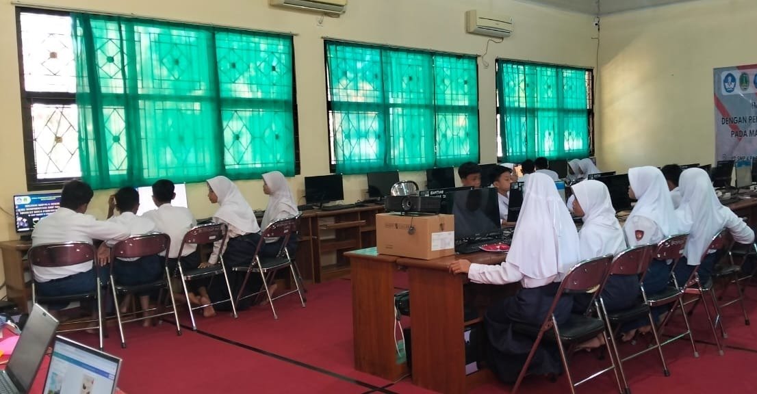 SMP Negeri 4 Pasuruan sukses melaksanakan kegiatan Simulasi Asesmen Nasional Berbasis Komputer (ANBK)