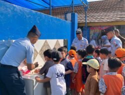 Hari Anak Nasional Lanud Husein Sastranegara Distribusikan 7.000 Paket Makanan Bergizi