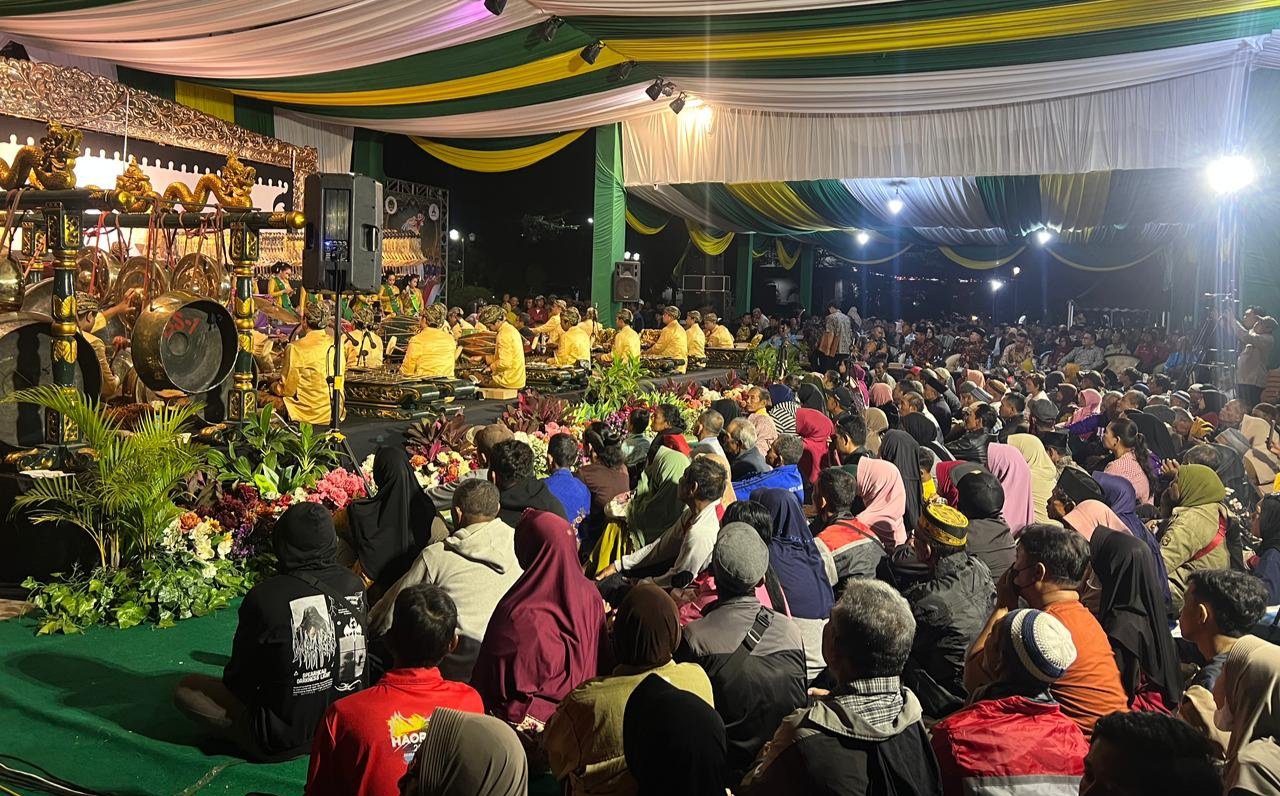 Festival Macapat serta Lomba Karawitan yang dikemas dalam acara Festival Gamelan Kahuripan