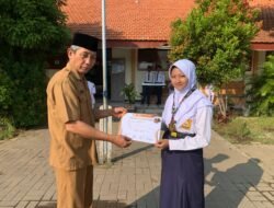 Nadine Dwi Oktavia Harumkan Nama UPT SMP Negeri 4 Pasuruan dalam Kejuaraan Pencak Silat Tingkat Nasional