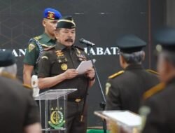 Jaksa Agung Lantik 34 Pejabat Eselon II dan Kajati Baru
