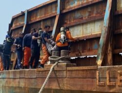 Kecelakaan Kerja Surveyor Kapal Tewas Jatuh ke Lubang Tongkang