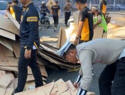 Satlantas Pasuruan Evakuasi Cepat Kecelakaan Pick-up di Bangil