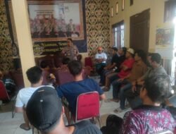 Polisi Tenangkan Warga Kepohagung, Kantor Desa di Tuban Tak Jadi Disegel