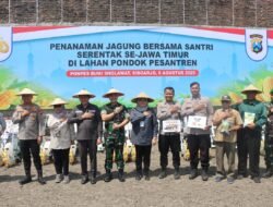 Forkopimda Sidoarjo Ikuti Tanam Jagung Serentak di Ponpes Bumi Sholawat