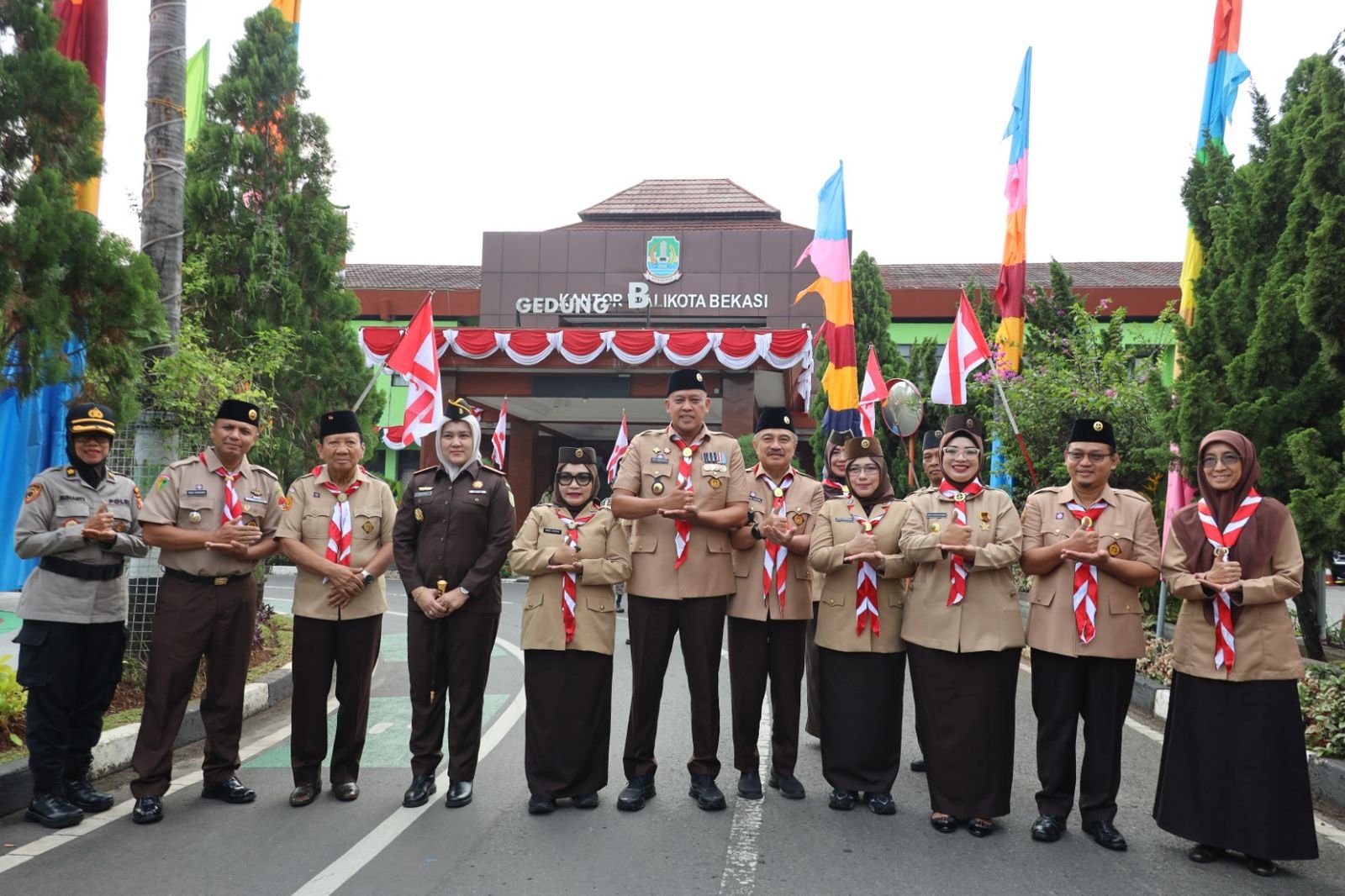 upacara peringatan di Plaza Kantor Pemerintah Kota Bekasi,