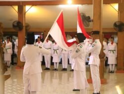 Dandim 0820/Probolinggo Letkol Arh Iwan Hermaya Bersama Forkopimda Menghadiri Pengukuhan Paskibraka Kabupaten Probolinggo Tahun 2025