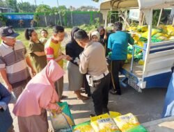 Polsek Krian Gelar Bazar Murah dan Distribusi ke Warga