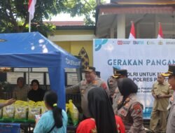 Polres Pasuruan Gelar Gerakan Pangan Murah, Sediakan 2 Ton Beras Warga Sukorejo Dan Tosari