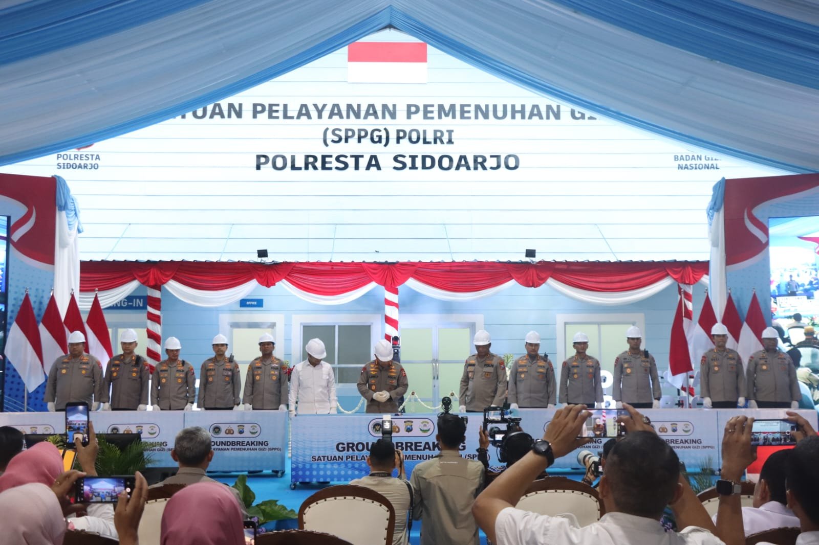groundbreaking 13 Gedung Satuan Pelayanan Pemenuhan Gizi (SPPG) di wilayah Polda Jawa Timur bersamaan dengan peresmian operasional SPPG Polresta Sidoarjo