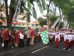 Dandim Probolinggo Letkol Arh Iwan Hermaya Bersama Forkopimda Hadiri Lomba Gerak Jalan Probolinggo