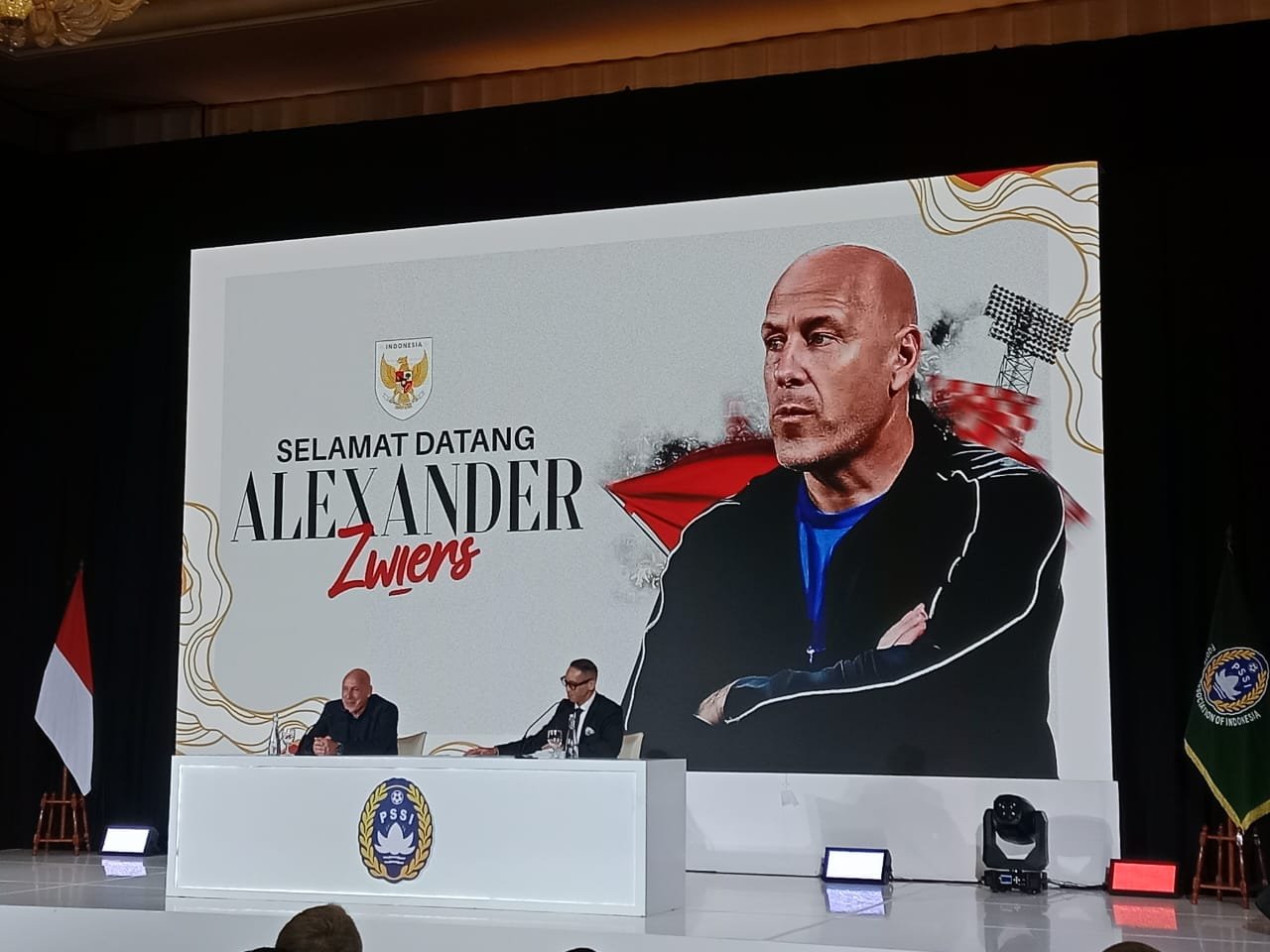 Alexander Thijs Jetse Zwiers sebagai Direktur Teknik (Dirtek) Timnas Indonesia.