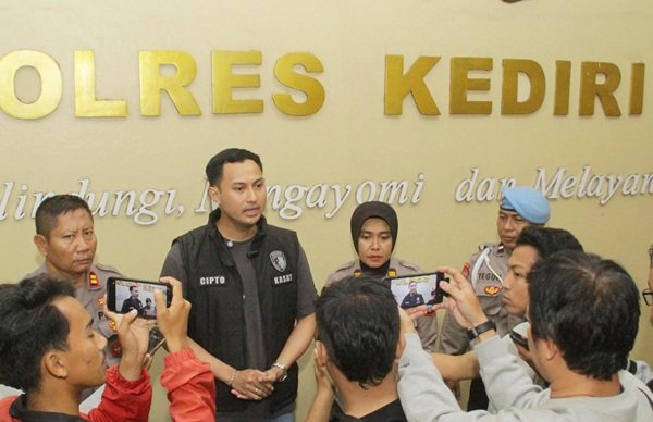 Tewas Usai Tenggak Miras, Polisi Ungkap Fakta Kematian Pemandu Lagu di Kediri