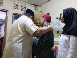 Tangis Pecah, Presiden Prabowo Kunjungi Rumah Duka Affan Kurniawan 