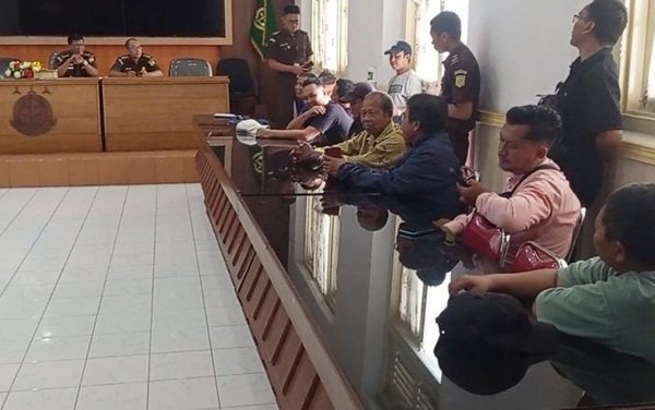 Kompensasi atau Bansos? Warga Terdampak TPA Pojok Adukan Nasib ke Kejari Kota Kediri