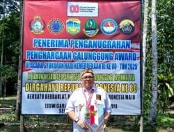 Ketua Umum AMKI Pusat Tundra Meliala Terima Penghargaan Adiluhung Budaya Ki Sunda Utama