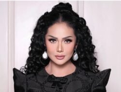 Krisdayanti Akui Tak Gengsi Kuliah Lagi di Usia 50 Tahun