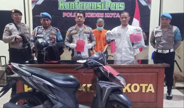 Polsek Kediri Kota Berhasil Ungkap Kasus Curanmor di Rumah Kos