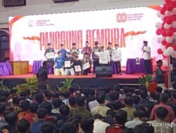 Ribuan Santri Meriahkan Panggung Gembira di Ponpes Wali Barokah