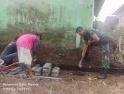 Wujud Kepedulian, Koramil Kuripan Bantu Pembangunan Pagar Madrasah
